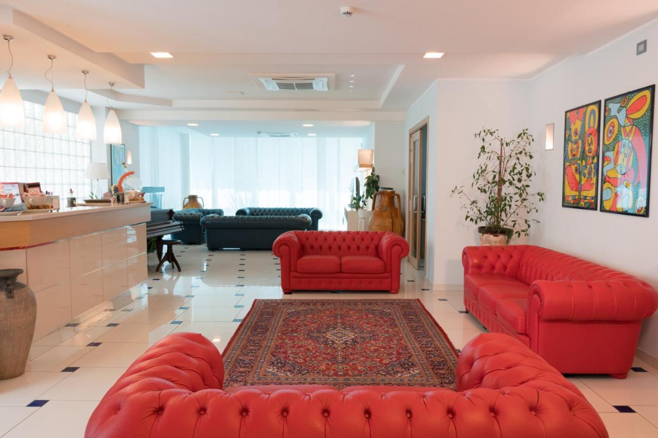Hotel Haus Charlotte San Benedetto del Tronto Dış mekan fotoğraf