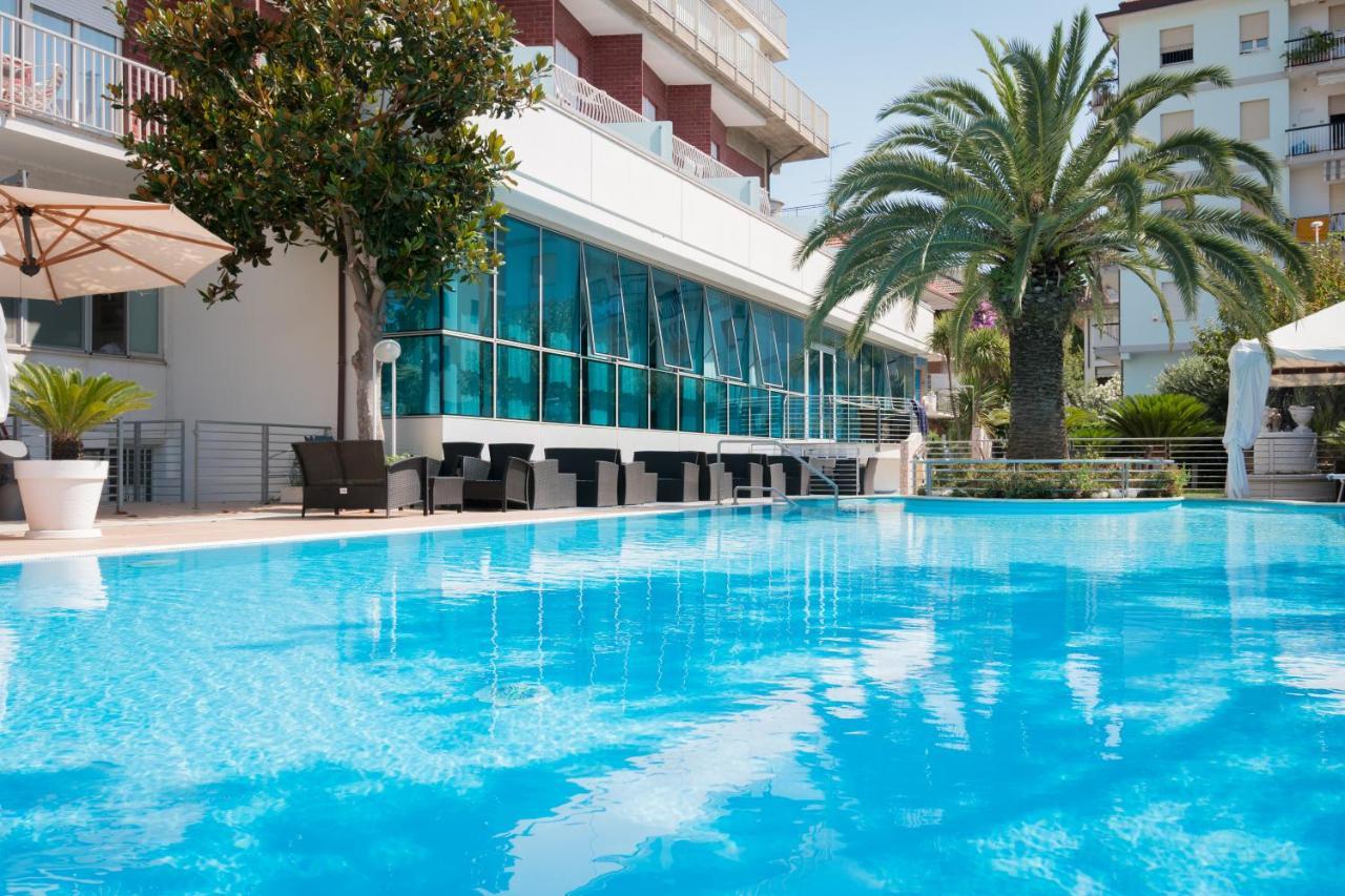 Hotel Haus Charlotte San Benedetto del Tronto Dış mekan fotoğraf
