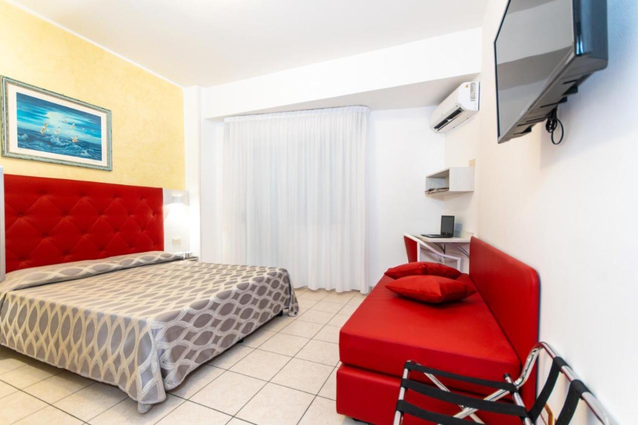 Hotel Haus Charlotte San Benedetto del Tronto Dış mekan fotoğraf